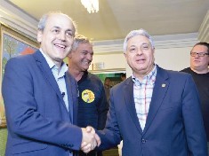 Salamuni ser candidato a vice prefeito com Gustavo Fruet